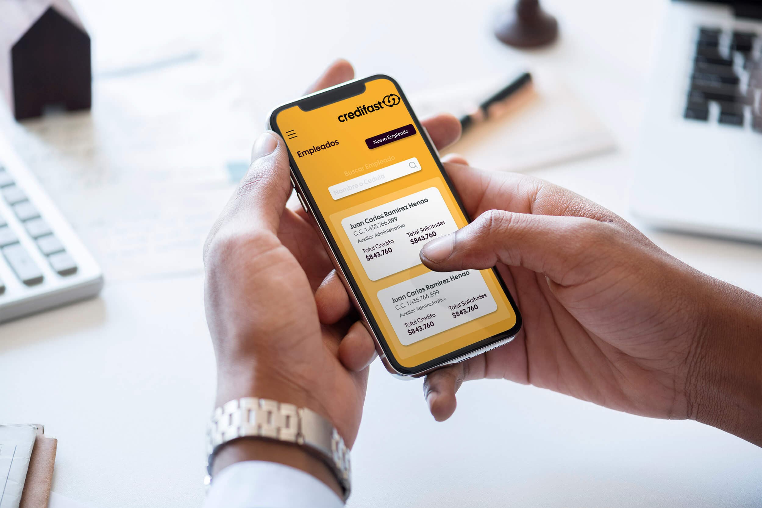 Mobil mostrando CredifastApp